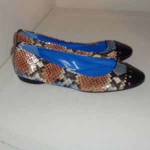 De Robert Snakeskin Leather Flats 38.5 /7.5